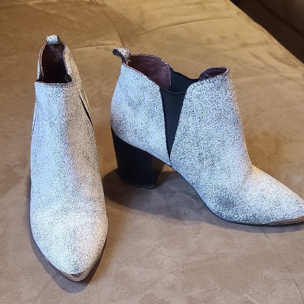 Report Signature Ankle Booties